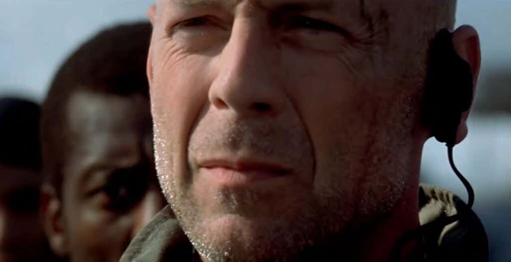 12-teas-of-the-sun - Online Tech Tips Tears of the Sun (2003) image - 12-teas-of-the-sun