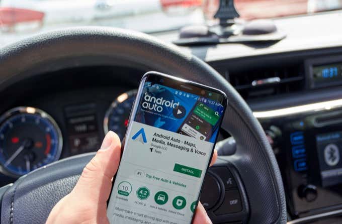 Google android Auto application - Online Tech Tips Voice Assistant: Android Auto Wins image - Google android Auto application