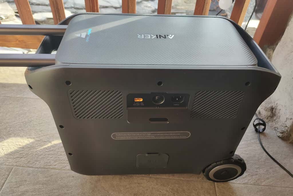 anker-powerhouse-767-portable-power-station-review-11-compressed - Online Tech Tips Design and Unpacking image 7 - anker-powerhouse-767-portable-power-station-review-11-compressed