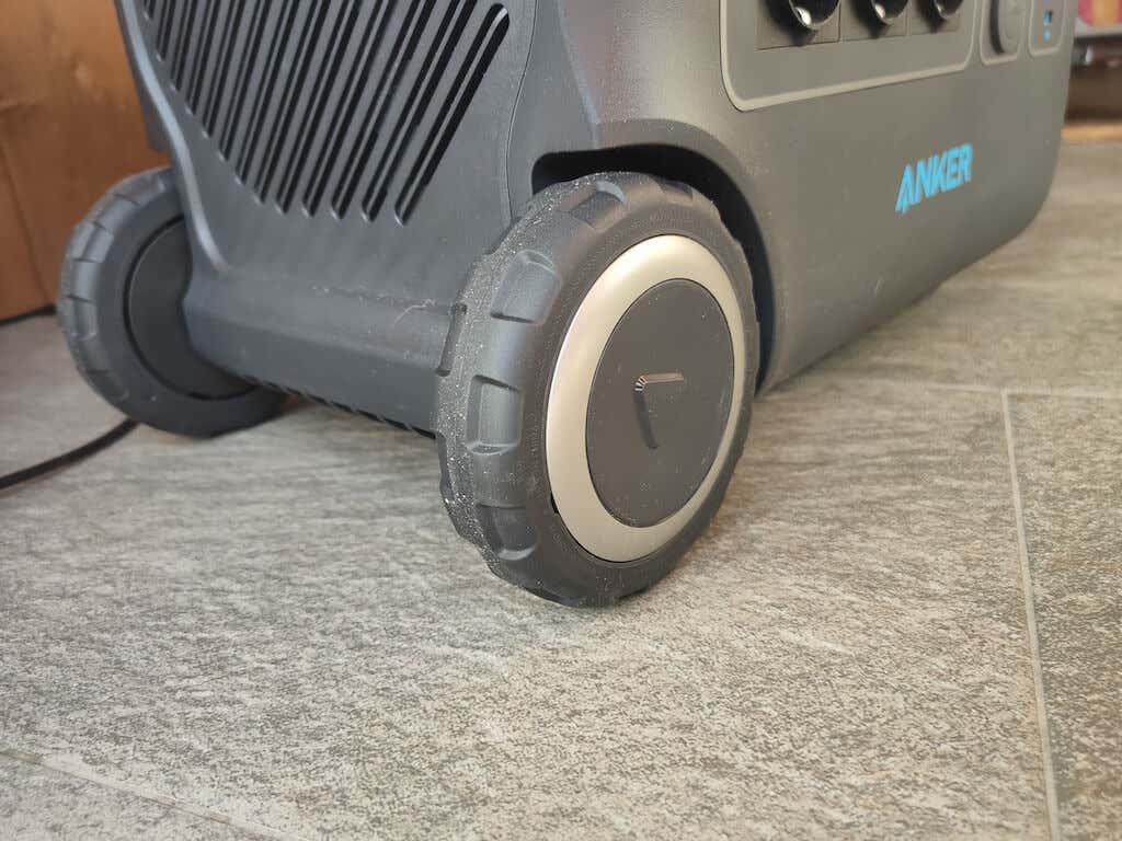 anker-powerhouse-767-portable-power-station-review-4-compressed - Online Tech Tips Anker PowerHouse 767 Portable Power Station: First Impressions & Specs image 3 - anker-powerhouse-767-portable-power-station-review-4-compressed