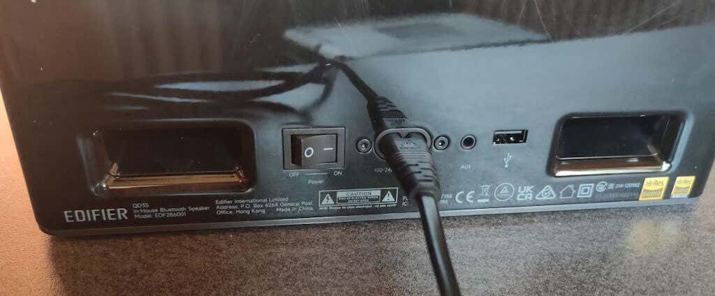 edifier-qd35-tabletop-bluetooth-speaker-review-10-compressed - Online Tech Tips Performance & Features image 2 - edifier-qd35-tabletop-bluetooth-speaker-review-10-compressed