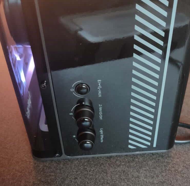 edifier-qd35-tabletop-bluetooth-speaker-review-6-compressed - Online Tech Tips Design and Unpacking image 4 - edifier-qd35-tabletop-bluetooth-speaker-review-6-compressed