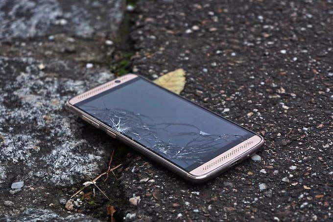 iPhone-1 - Online Tech Tips eBay Buyer Scams to Avoid image 3 - iPhone-1