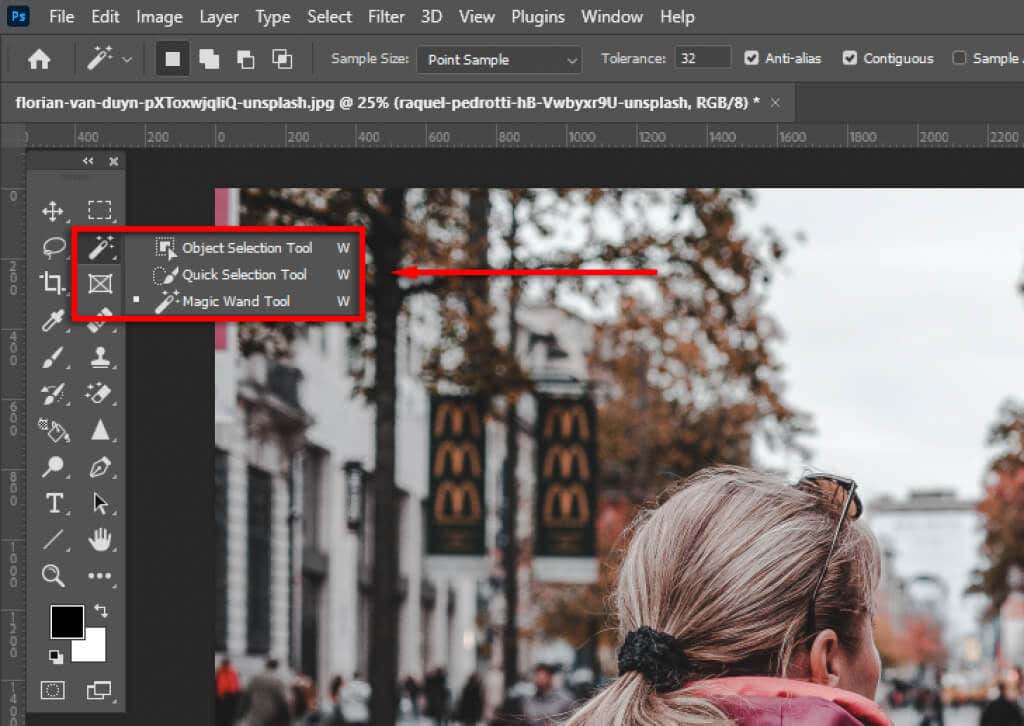 ott-how-to-change-background-image-using-photoshop-7-compressed - Online Tech Tips Step 2: Select and Mask the Subject image 2 - ott-how-to-change-background-image-using-photoshop-7-compressed