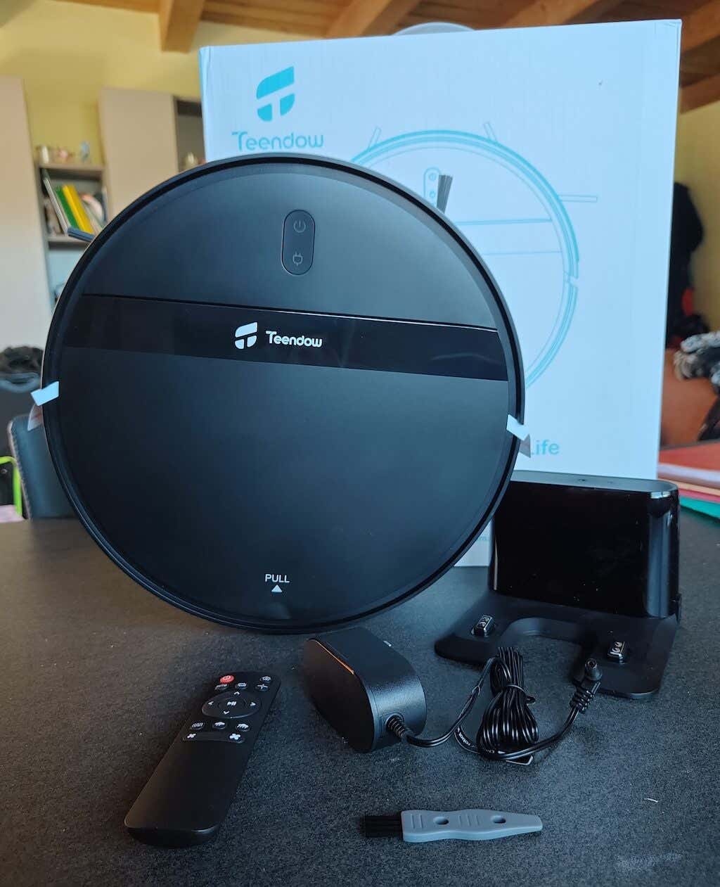 teendow-g20-robot-vacuum-and-mop-for-those-on-a-budget-4-compressed - Online Tech Tips Design and Unpacking image 2 - teendow-g20-robot-vacuum-and-mop-for-those-on-a-budget-4-compressed