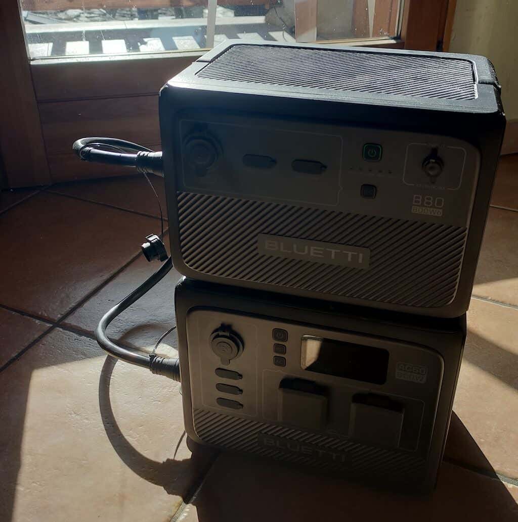 the-bluetti-ac60-portable-power-station-with-expansion-battery-review-11-compressed - Online Tech Tips The Bluetti B80 Expansion Battery image - the-bluetti-ac60-portable-power-station-with-expansion-battery-review-11-compressed