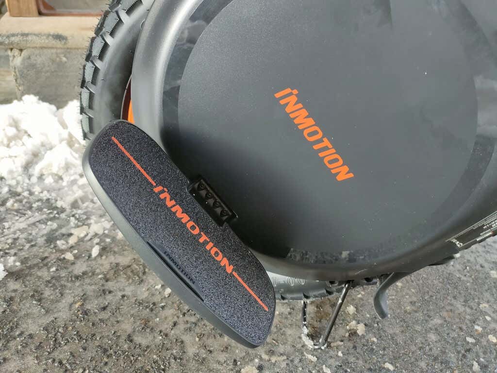 the-inmotion-v12ht-unicycle-ready-for-the-next-generation-electric-transport-12-compressed - Online Tech Tips Design & Unpacking image 7 - the-inmotion-v12ht-unicycle-ready-for-the-next-generation-electric-transport-12-compressed