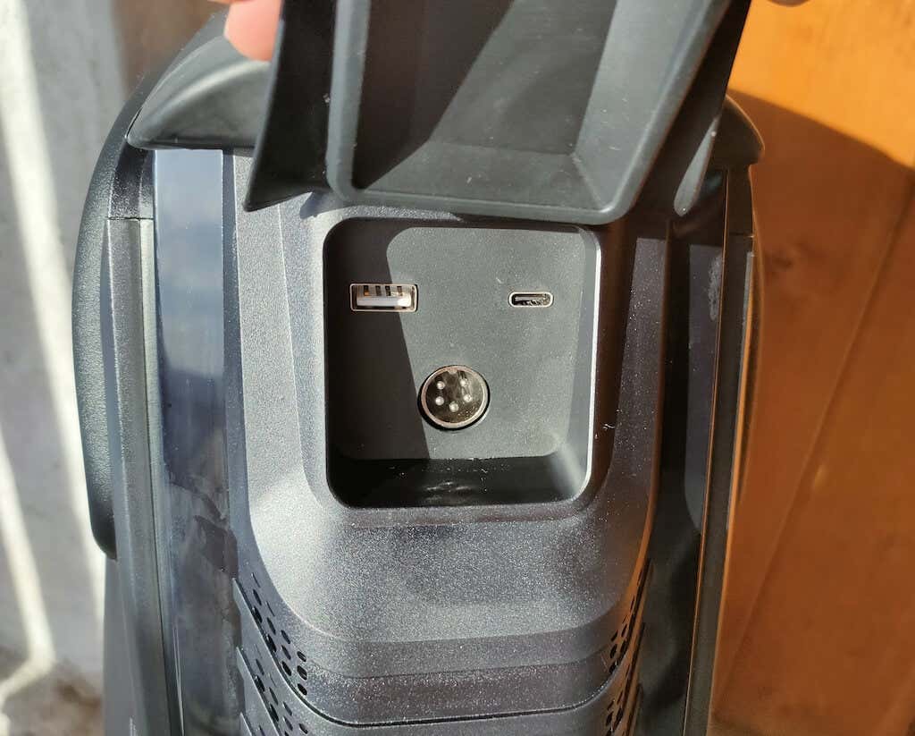 the-inmotion-v12ht-unicycle-ready-for-the-next-generation-electric-transport-9-compressed - Online Tech Tips Design & Unpacking image 4 - the-inmotion-v12ht-unicycle-ready-for-the-next-generation-electric-transport-9-compressed