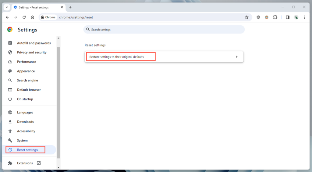 2-reset-chrome-settings-1 - Online Tech Tips The "Restore settings to their original defaults" option highlighted in Chrome Settings. - 2-reset-chrome-settings-1